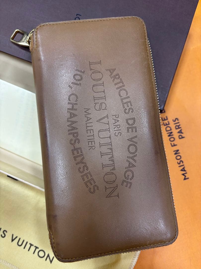 LOUIS VUITTON パルナセア ポルトフォイユ・イエナ