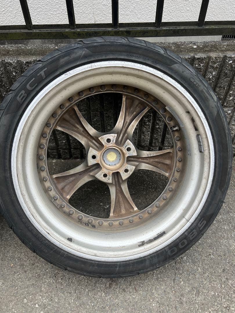 ヴィエナ クラージュ 18インチ 8J+29