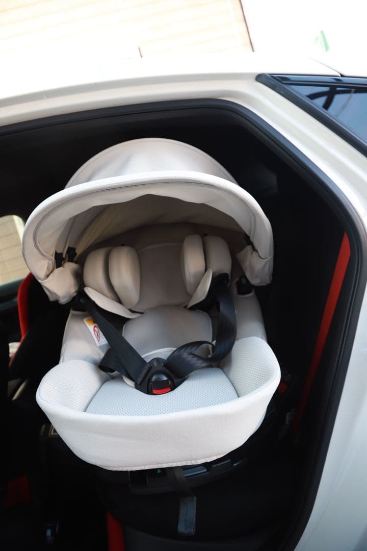 カーメイト エールベベチャイルドシート BFS11A オフホワイト