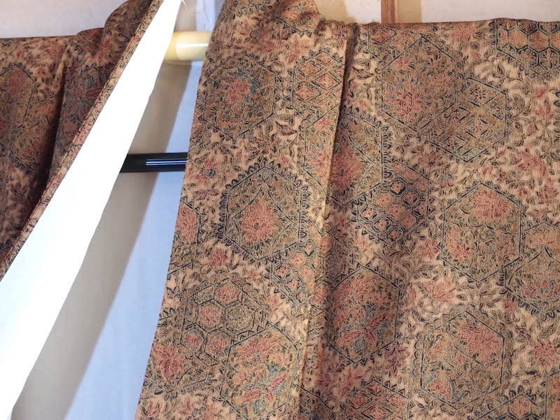 未使用　染め小紋（更紗文）裄65 正絹美品