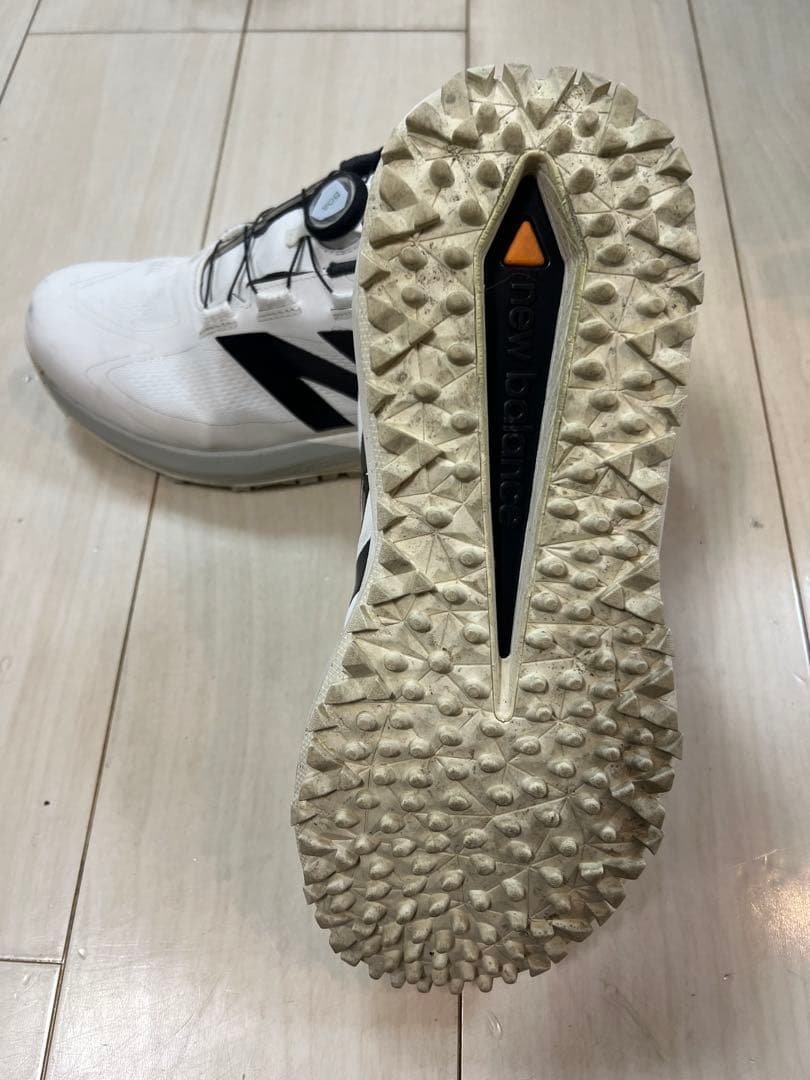 ニューバランスゴルフFuelCell 1001 v5 スパイクレス27cm