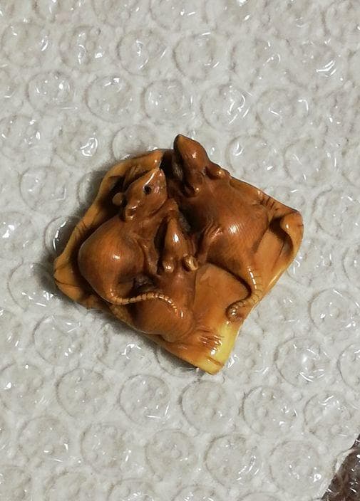 根付　提げ物　骨董　希少　時代　在銘　天然素材 　技巧　彫刻　ねずみ　鼠