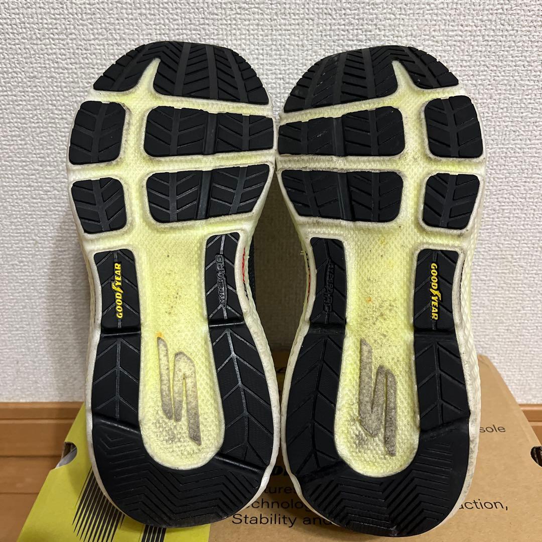 スケッチャーズ　ランニングシューズ ゴーランマックスロード6 26cm