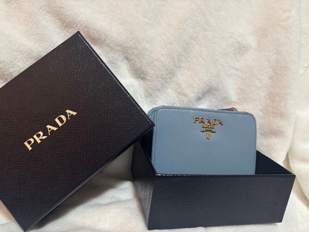 【箱・証明書付き】PRADA プラダ ライトブルー 二つ折り財布