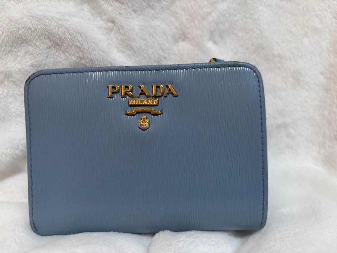 【箱・証明書付き】PRADA プラダ ライトブルー 二つ折り財布