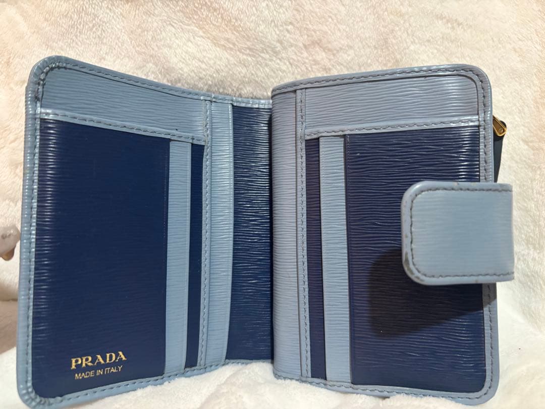 【箱・証明書付き】PRADA プラダ ライトブルー 二つ折り財布
