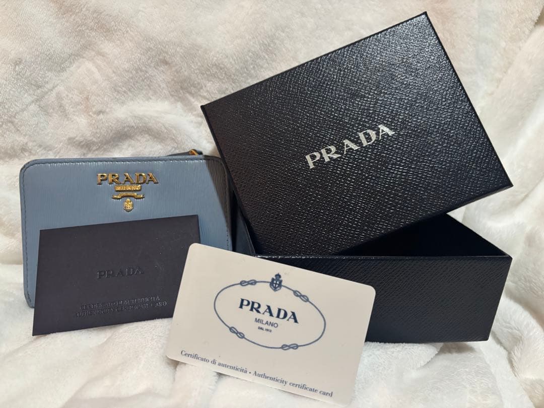 【箱・証明書付き】PRADA プラダ ライトブルー 二つ折り財布