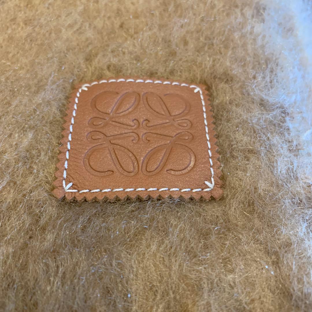 新品正規品Loeweマフラー