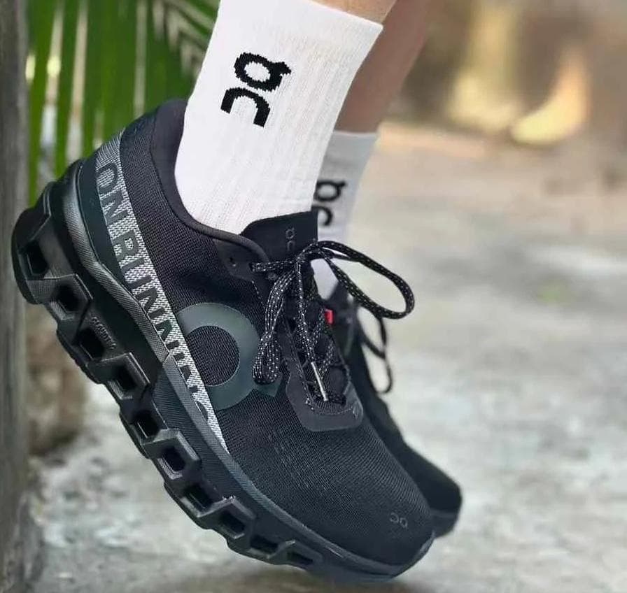 on Cloudmonster2 ×クラウドモンスター ブラック 26.5cm