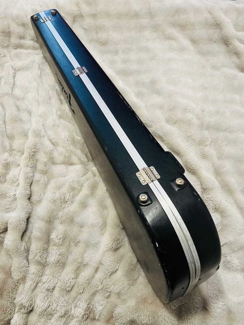 FENDER American Deluxe 5弦ベース ハードケース