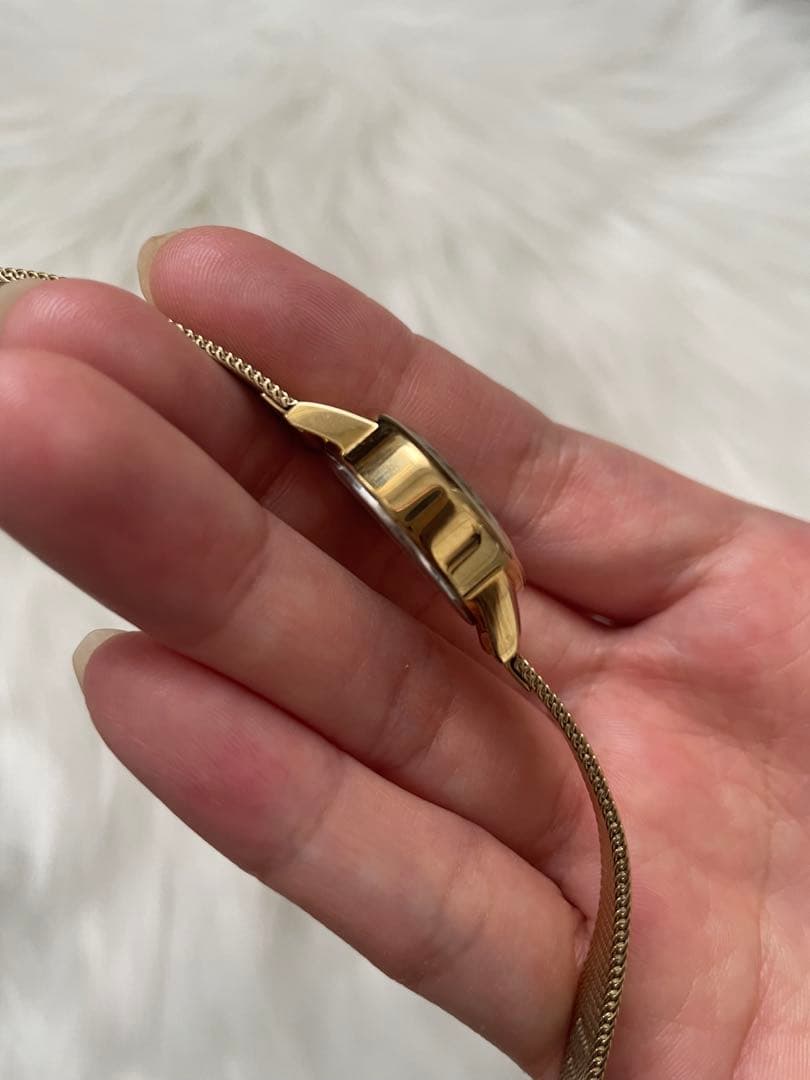 【超美品】ete ソーラーウォッチ メッシュベルト