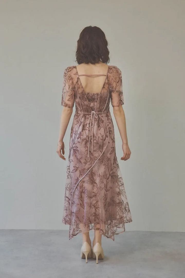 新品タグ付き！FRAY I.D カーブパネルエンブロイダリードレス