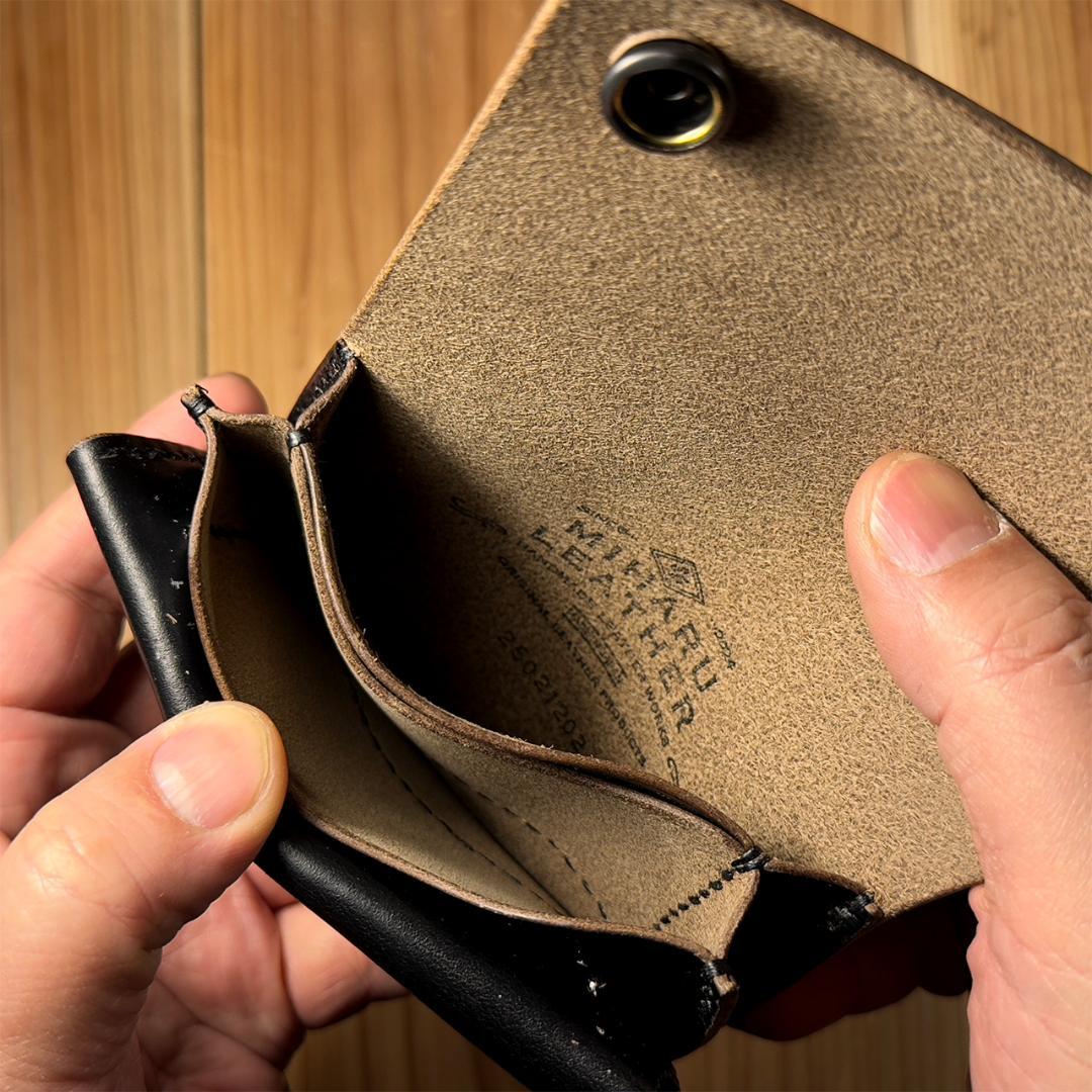 クロムエクセル（ブラック茶芯）｜ショートトラッカーウォレット【金具ブラック仕様】