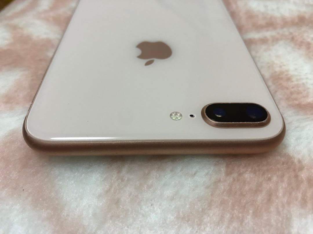 i phone 8plus 64GB SIMフリー　本体のみ　ピンク　ゴールド