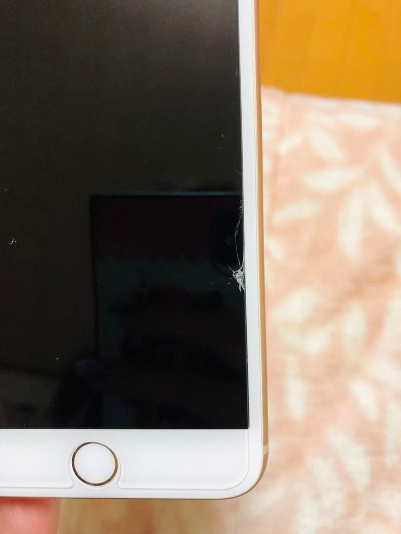 i phone 8plus 64GB SIMフリー　本体のみ　ピンク　ゴールド