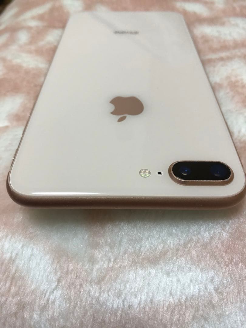 i phone 8plus 64GB SIMフリー　本体のみ　ピンク　ゴールド