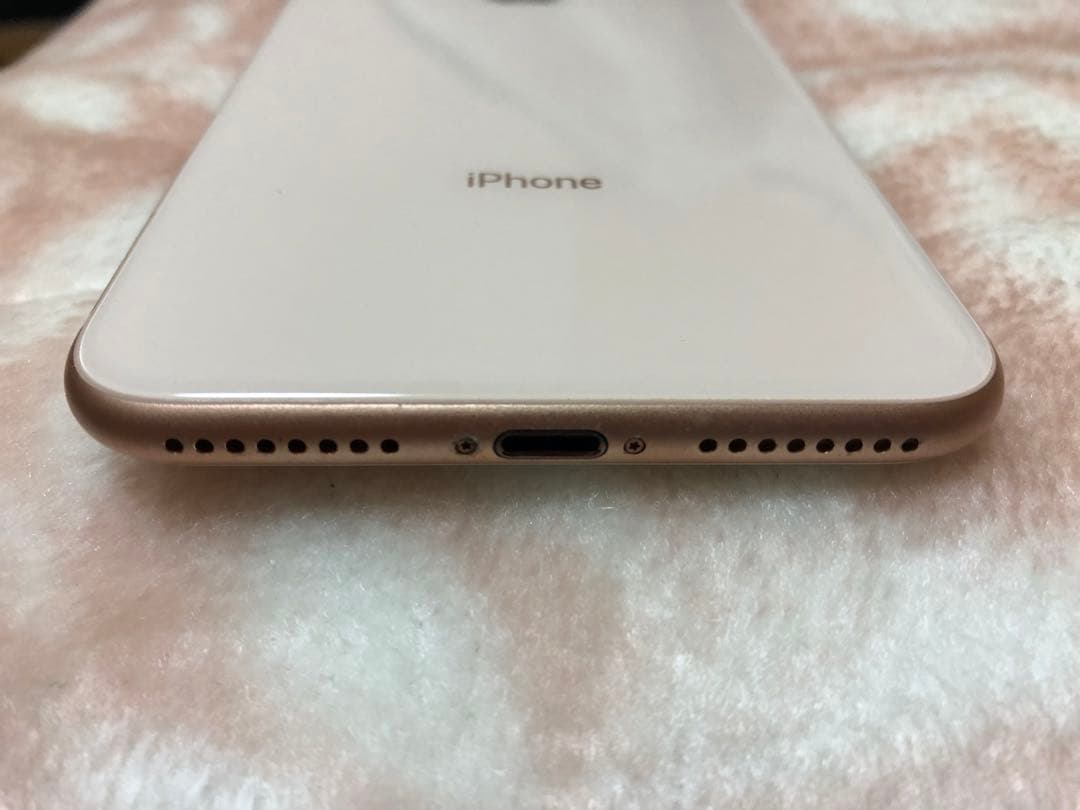 i phone 8plus 64GB SIMフリー　本体のみ　ピンク　ゴールド