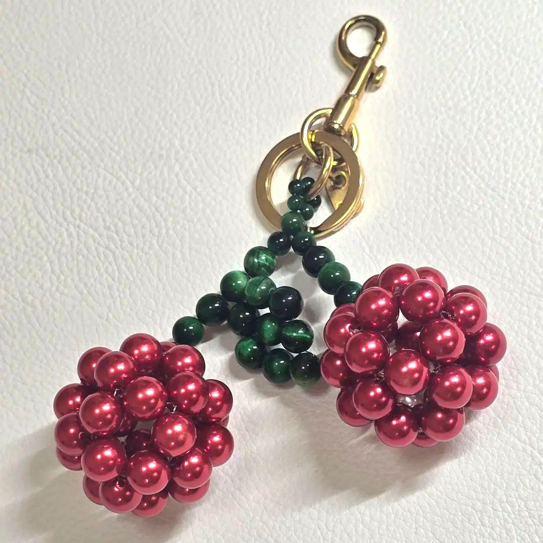 ANYA HINDMARCH　アニヤ・ハインドマーチ　チェリーキーホルダー