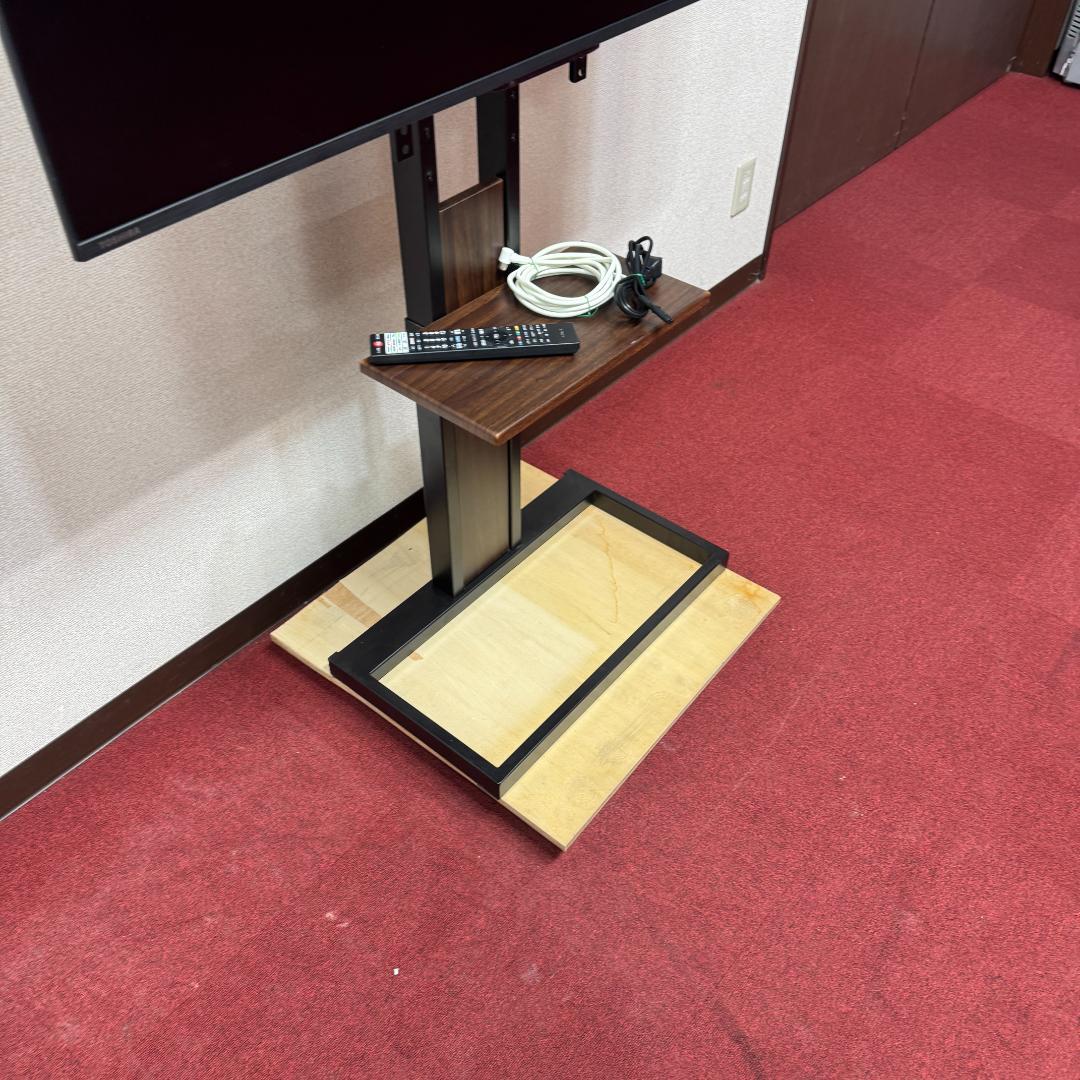 東京23区送料無料　超美品レグザ５０インチ　スタンド付きスマートテレビ