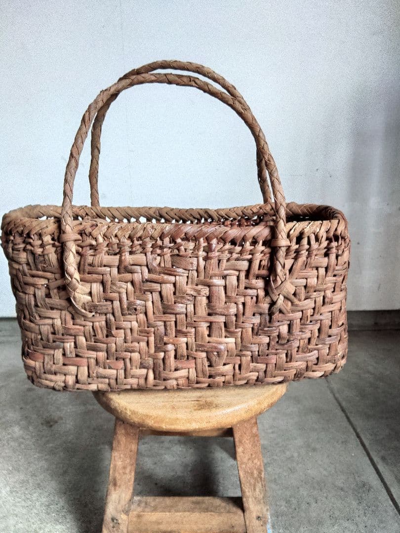 信州安曇野の山葡萄かごバッグ　里山手仕事02