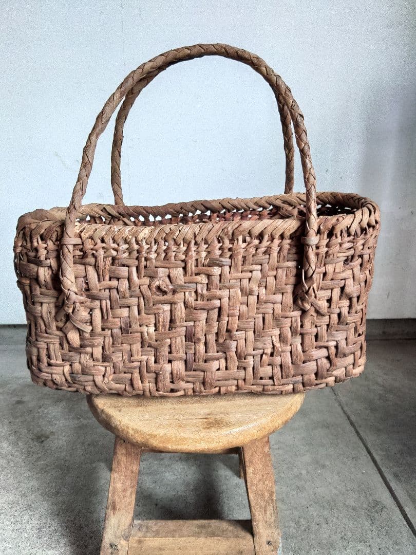 信州安曇野の山葡萄かごバッグ　里山手仕事02