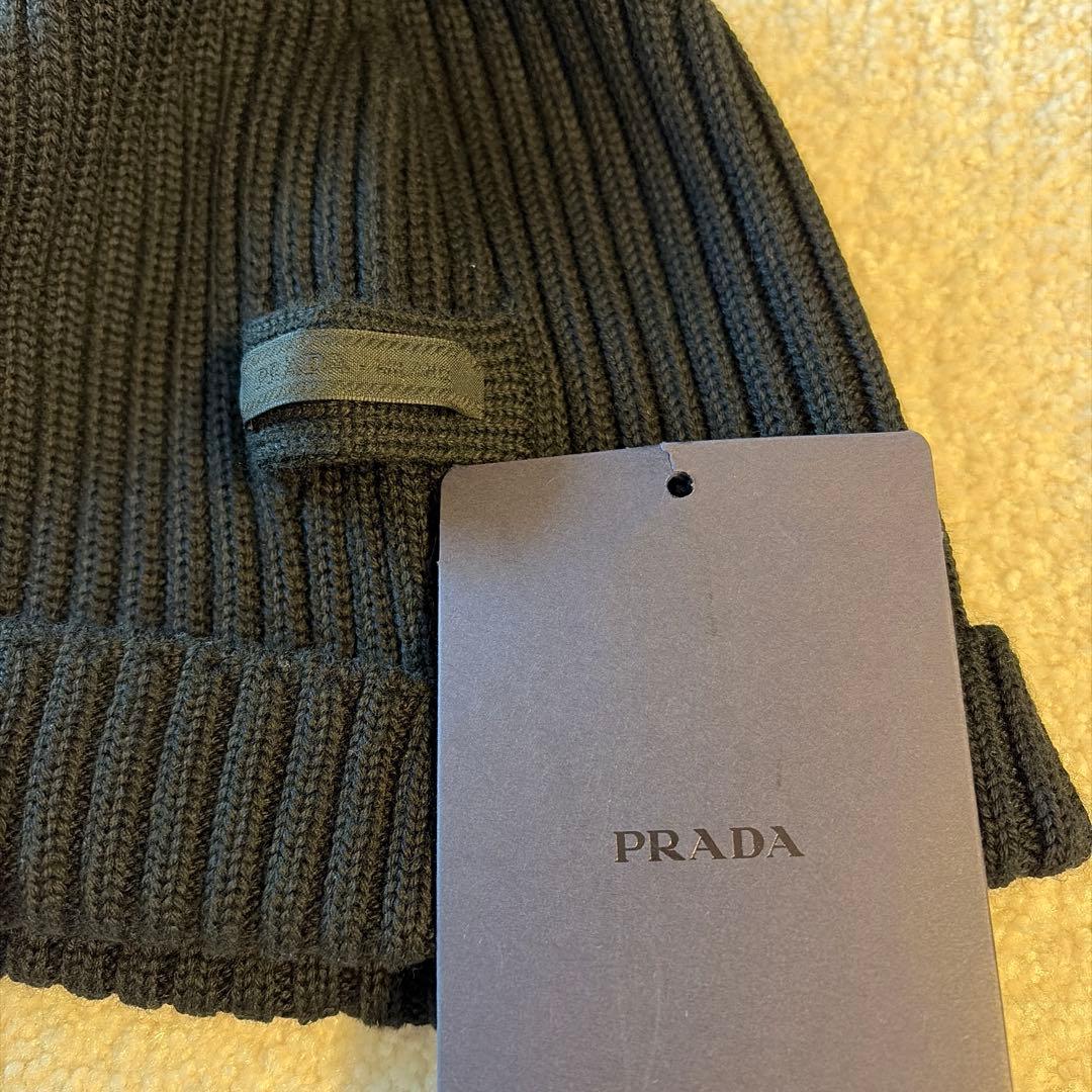 PRADA ブラック ニット帽 未使用タグ付き
