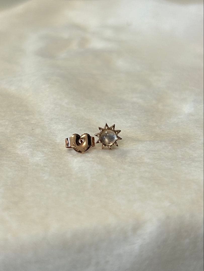 ピアス MOONSTONE SUNBURST