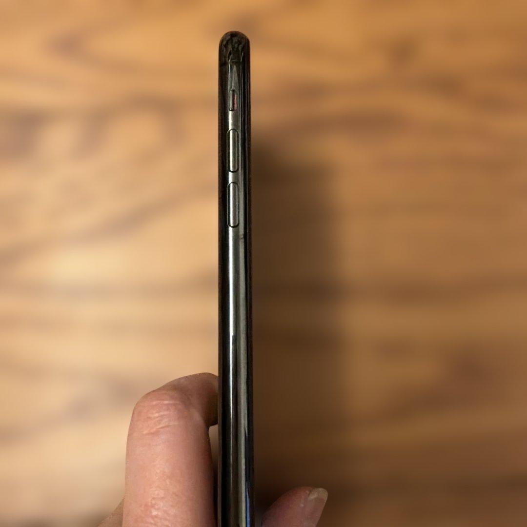 iPhone 本体11pro 64GB