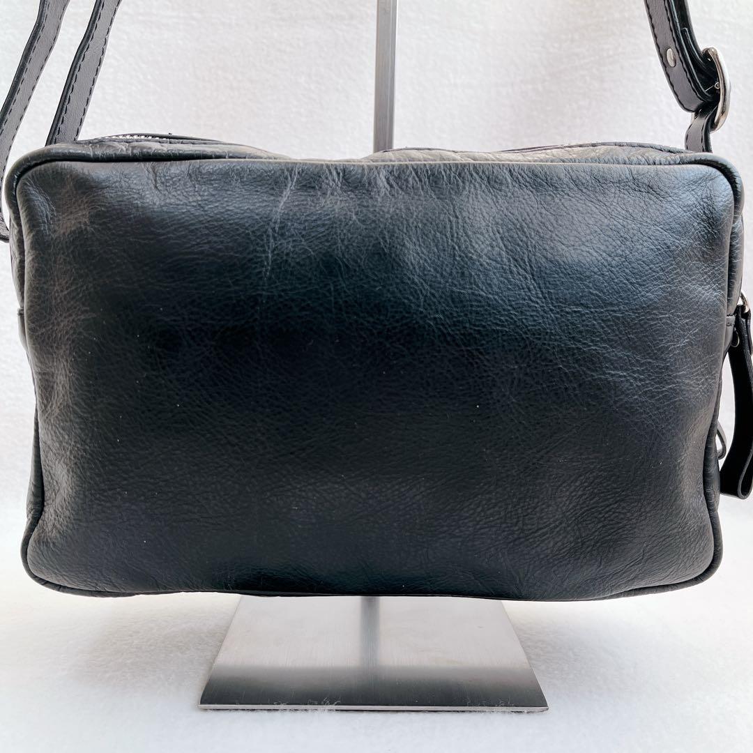 美品 iOpelle イオペレ ショルダーバッグ 型押しレザー 香水 黒 本革