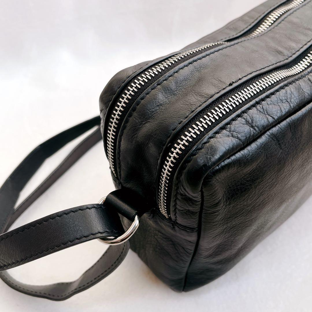 美品 iOpelle イオペレ ショルダーバッグ 型押しレザー 香水 黒 本革