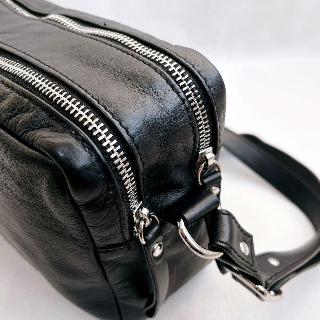 美品 iOpelle イオペレ ショルダーバッグ 型押しレザー 香水 黒 本革