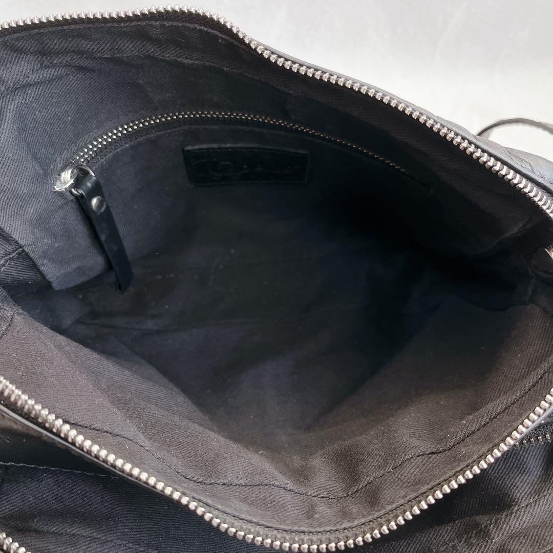 美品 iOpelle イオペレ ショルダーバッグ 型押しレザー 香水 黒 本革