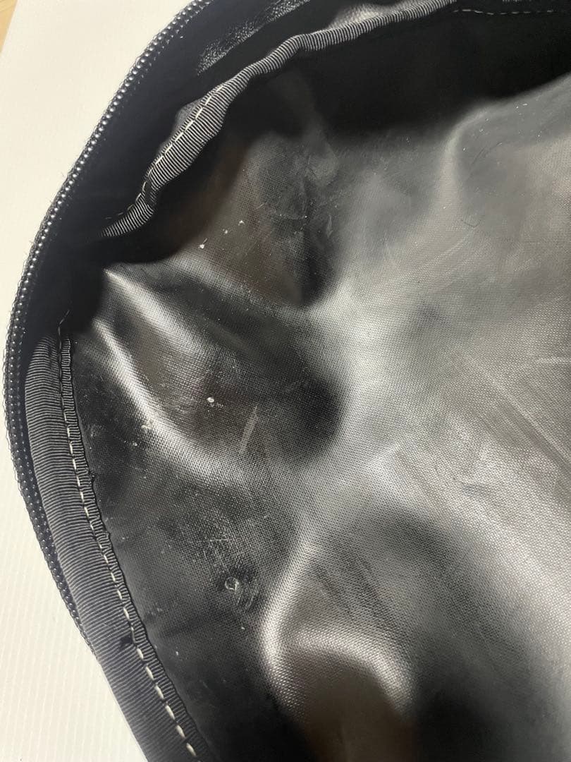 たた様:77ARC’TERYX アークテリクス 廃盤モデル デイパック 黒 背面