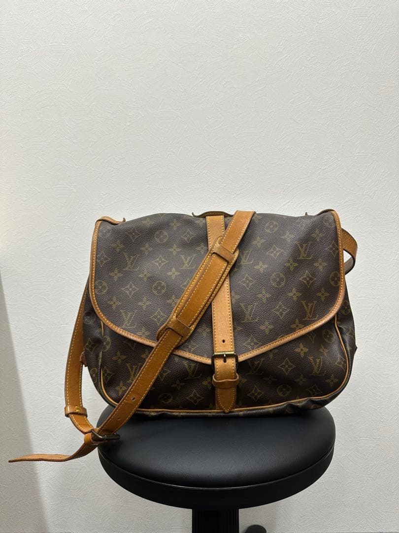 特価SALE ‼️ルイヴィトン　モノグラム　ソミュール35 シリアルナンバー有り