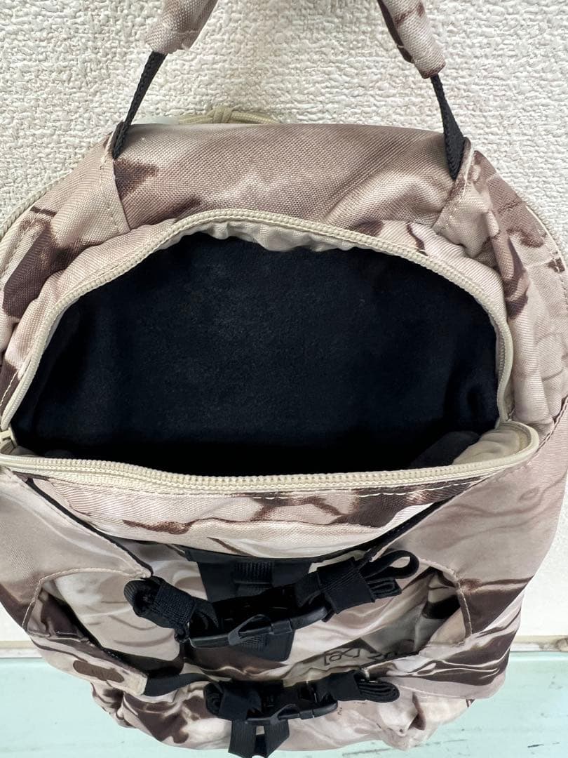 Burton ak 迷彩バックパック