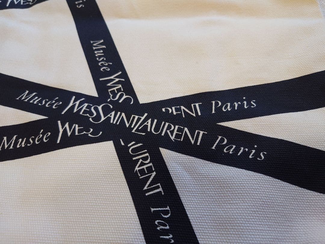 【パリ限定】イヴ・サンローラン　トートバッグ　美術館 ミュージアム