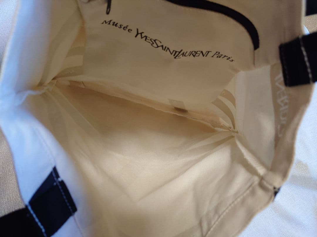 【パリ限定】イヴ・サンローラン　トートバッグ　美術館 ミュージアム