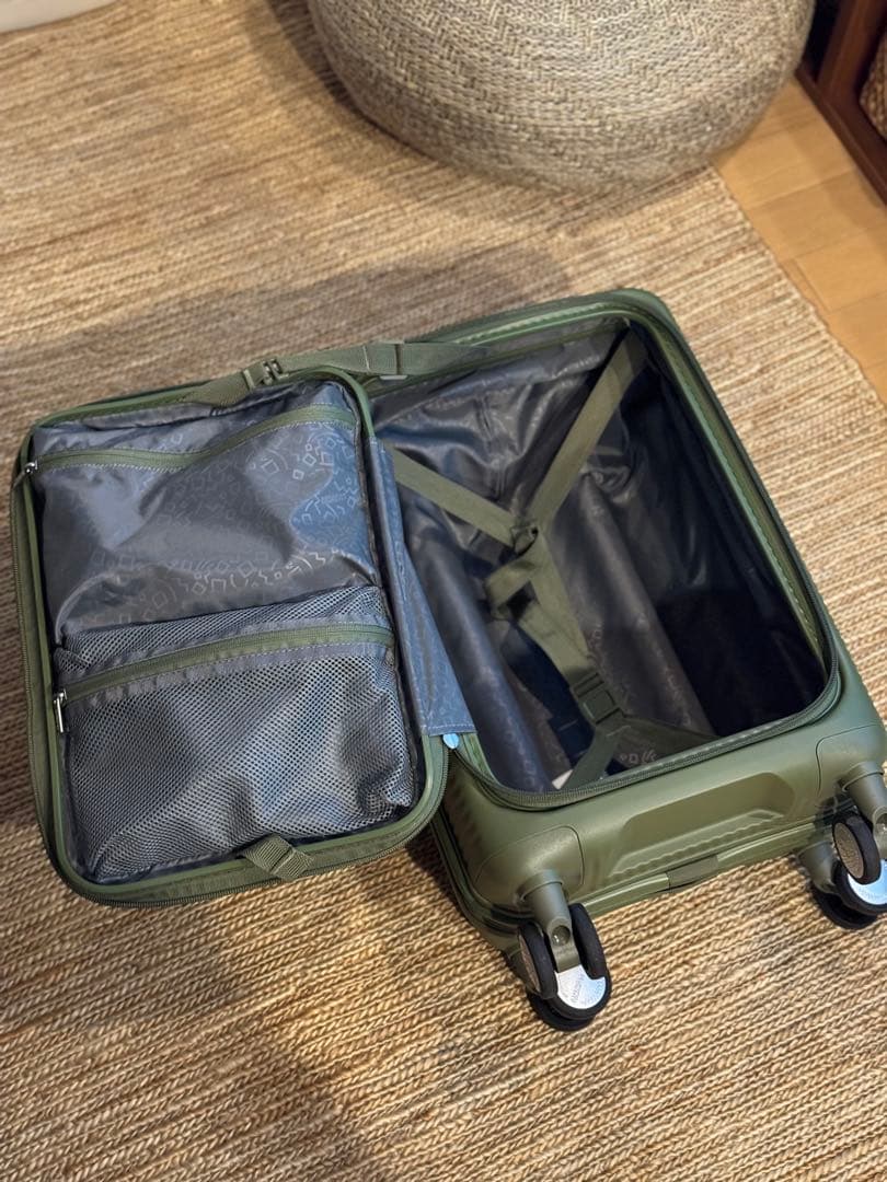 American tourister Curio スピナー55