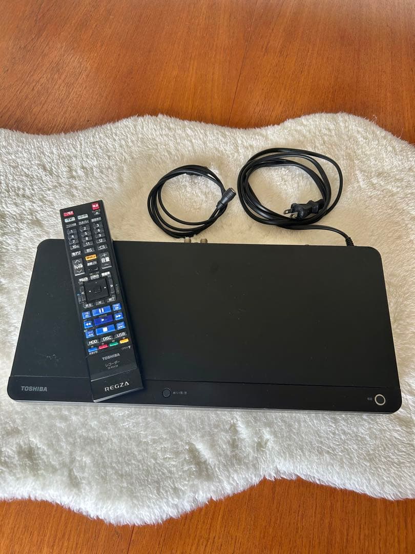東芝　REGZA ブルーレイレコーダー 　　★ DBR-T450 ★