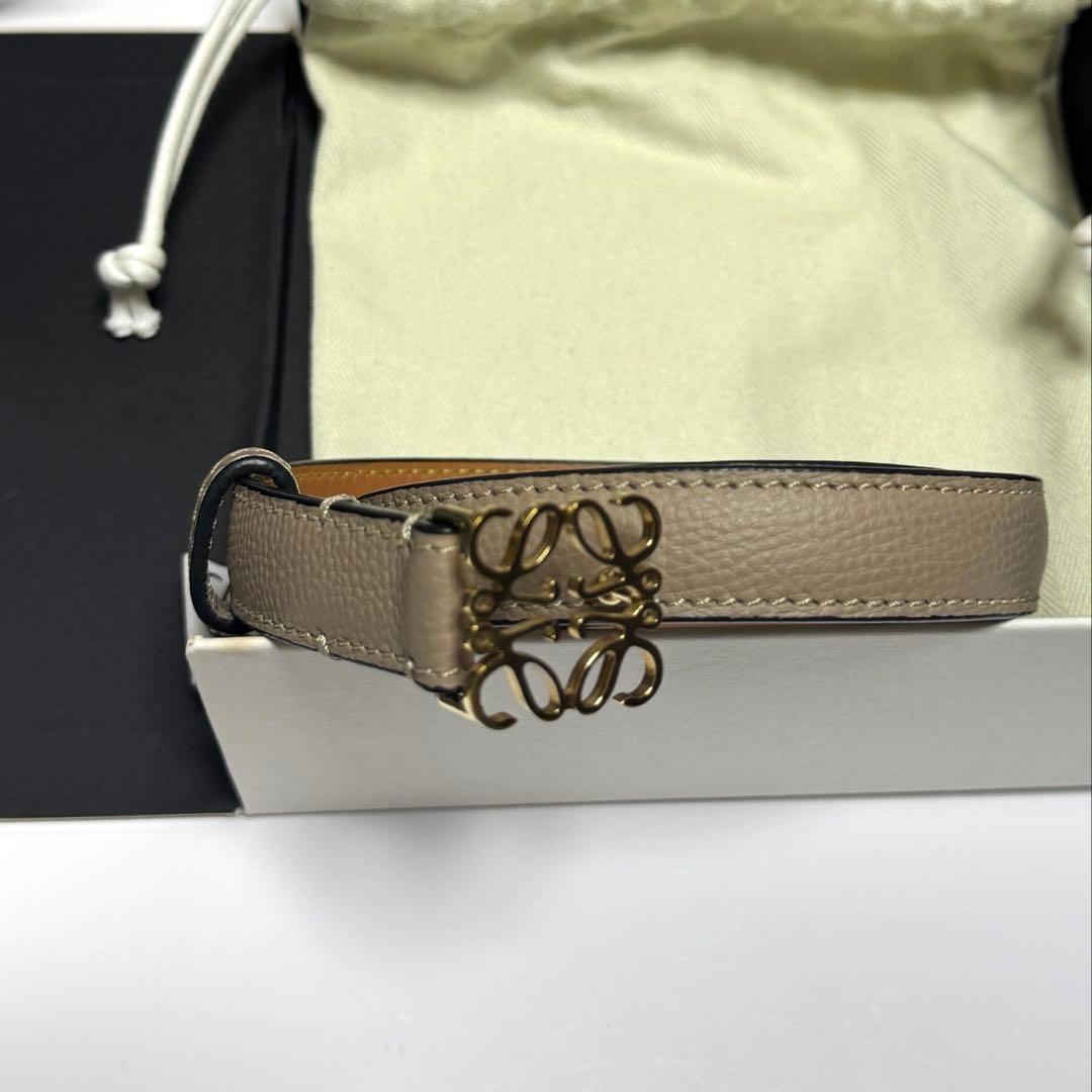 LOEWE ブラウンレザーベルト ゴールドバックル付き