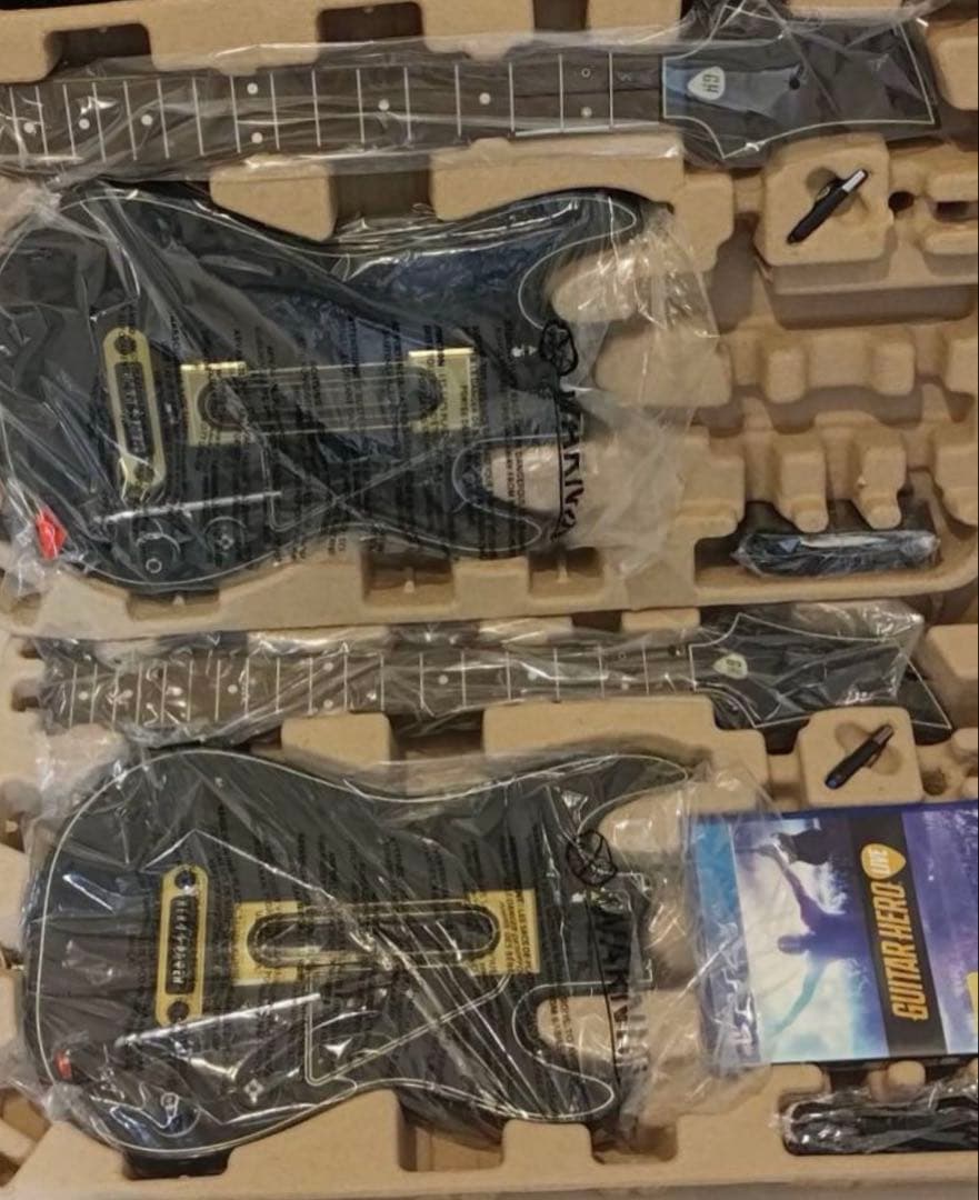 激レアGuitar Hero Live PS4 ギターコントローラー2本セット