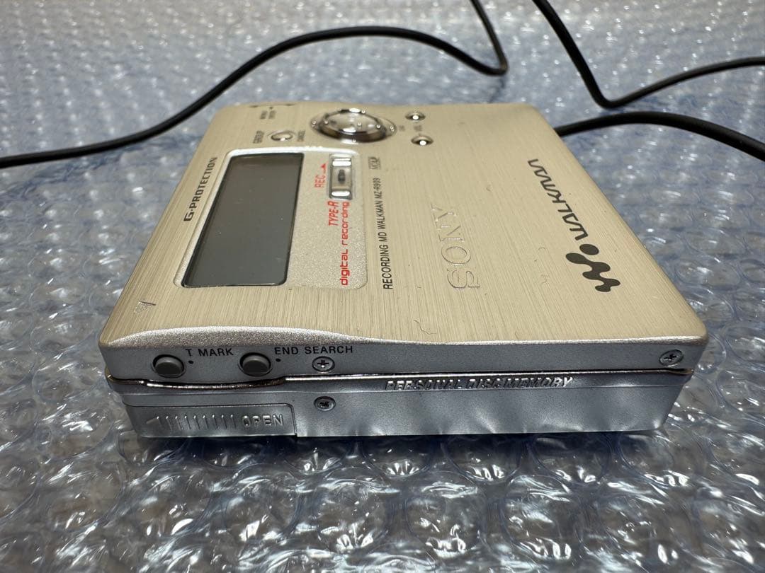 SONY ポータブルMDレコーダー MZ-R909 シルバー　ジャンク