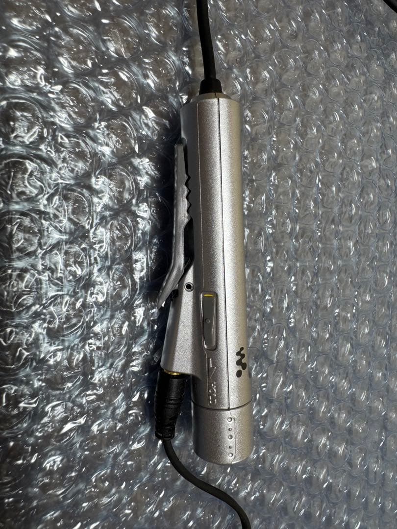 SONY ポータブルMDレコーダー MZ-R909 シルバー　ジャンク