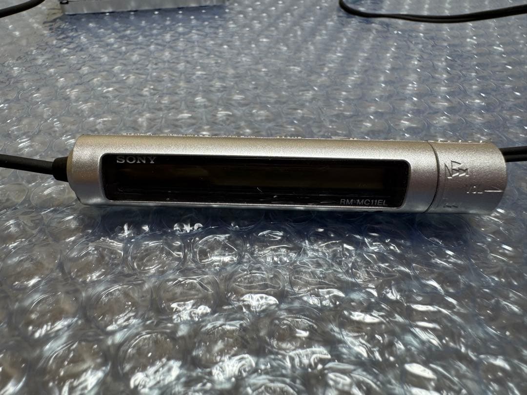 SONY ポータブルMDレコーダー MZ-R909 シルバー　ジャンク