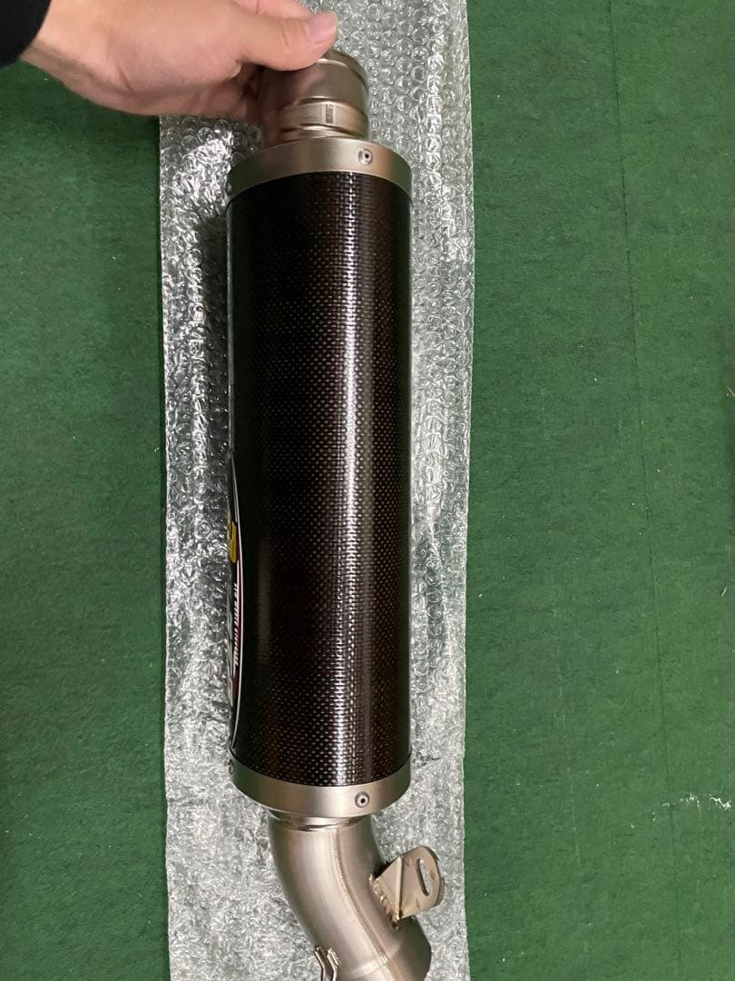 新品未使用 YZF-R6 2006～2016年用 チタン＆カーボンサイレンサー