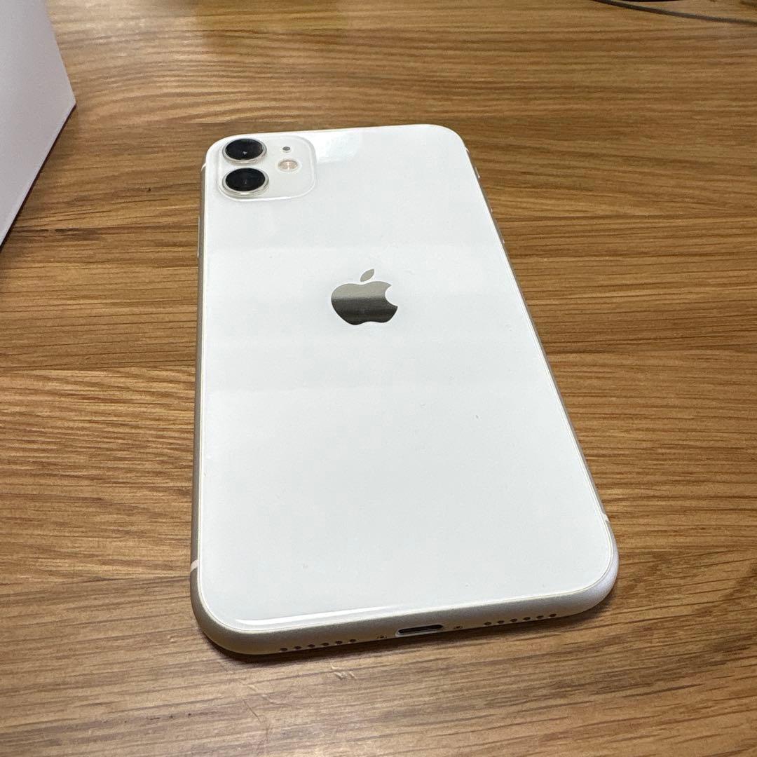 【最終値下げ】Apple iPhone 11 ホワイト 本体 箱付き