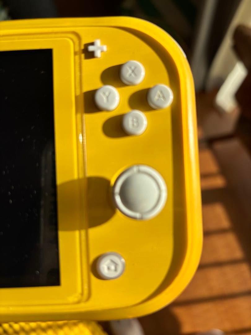 箱有　Nintendo Switch liteスイッチライト　イエロー