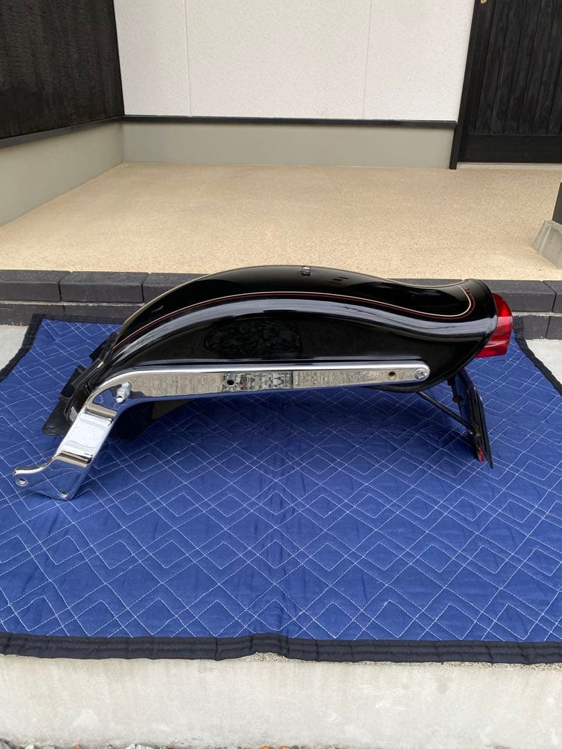 1998FXSTC 純正リアフェンダー　ボブフェンダー。ストラット付き