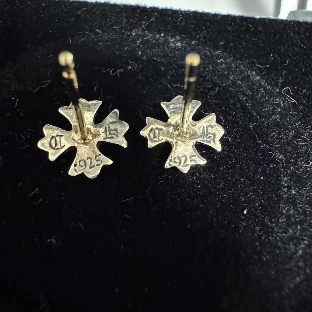 Chrome Hearts CHプラススタッドピアスwithダイヤモンド　2本