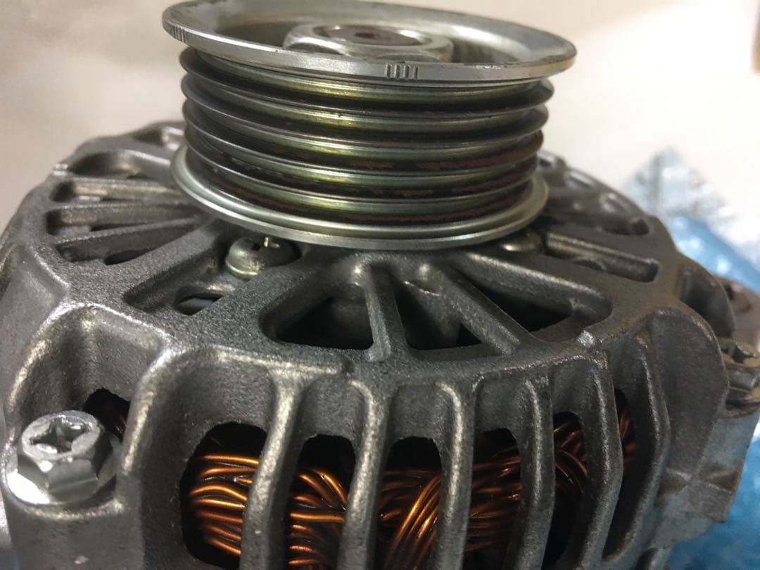 エブリィDA64W後期純正ダイナモ／走行1万キロ外し